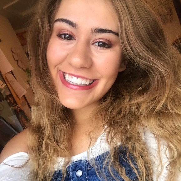 Meet your Posher, Jasmine - Picture 1 of 4